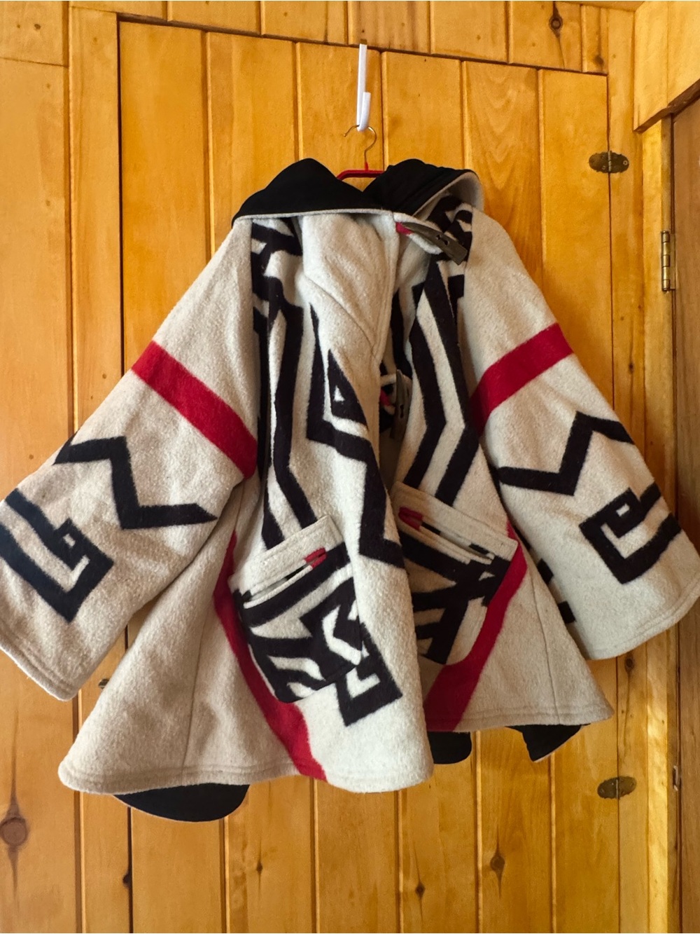 Lindsey Thornburg Hooded Cloak x Pendleton ... Very Stylish Geometric Cape!!